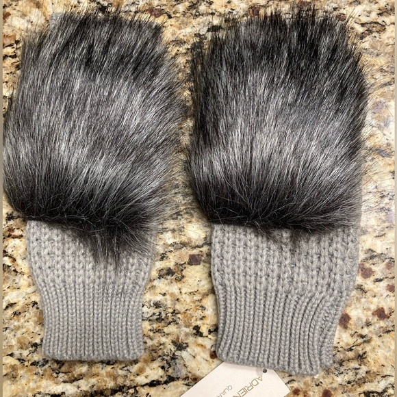 NWT Gray Faux fur fingerless gloves by Adrienne Landau beautiful touch - Picture 4 of 6
